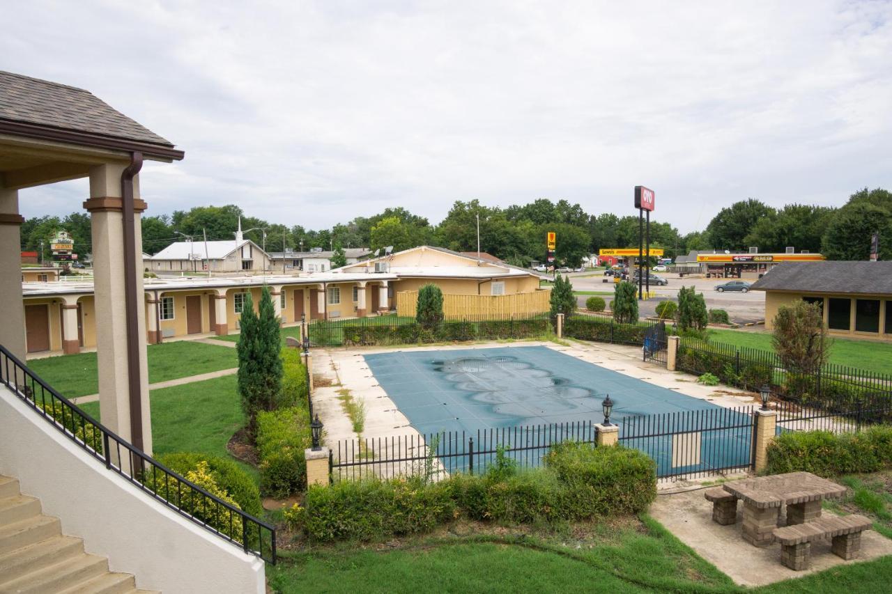 Woodridge Inn And Suites 마이애미 외부 사진